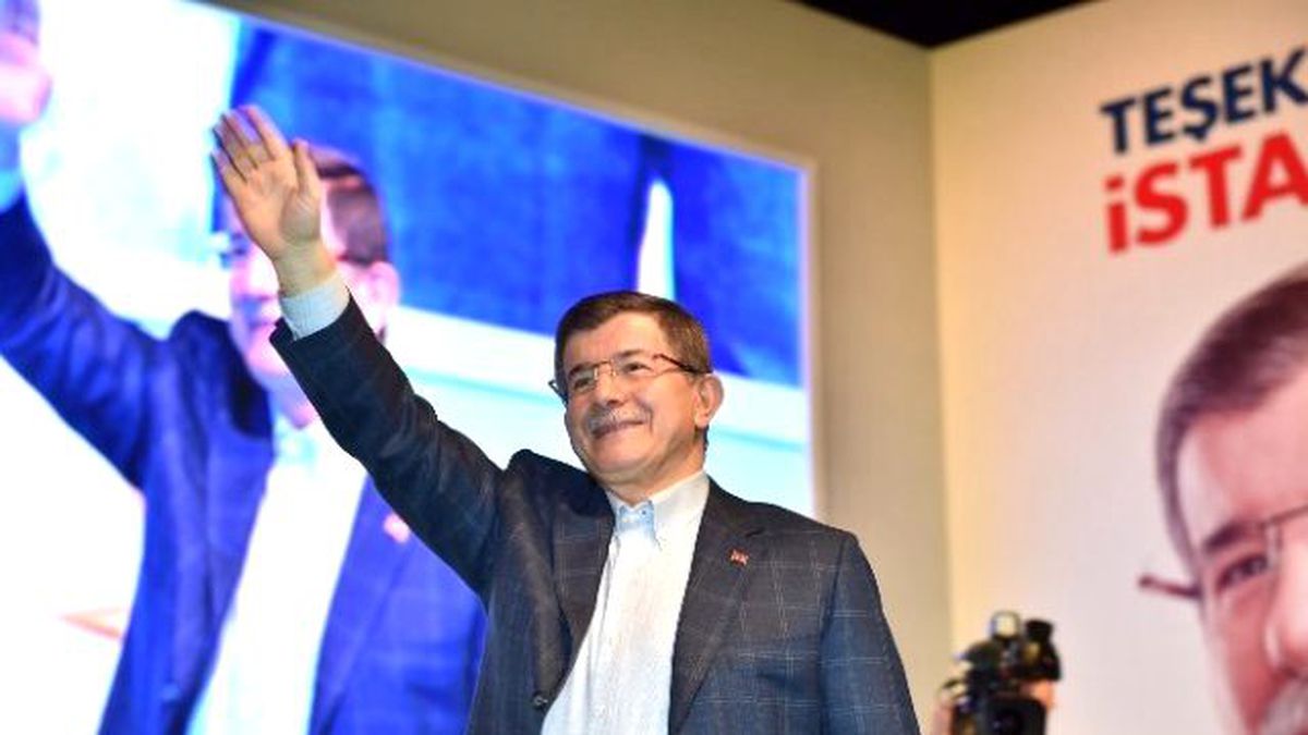 Başbakan Davutoğlu AK Parti İstanbul İl Danışma Meclisi\'ne Katıldı