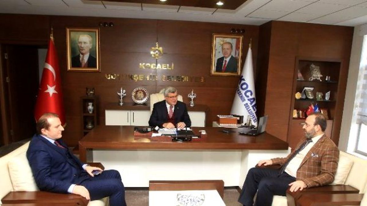 Başkan Karaosmanoğlu: "Hizmet İçin Çalışıyoruz"
