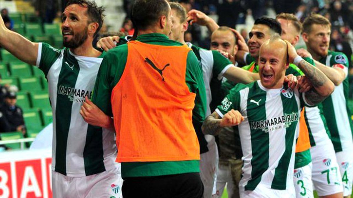 Bursa\'da Tarihi Maç! 6 Gol...