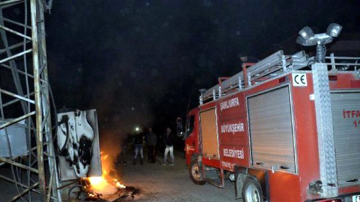 Elektrik Kesintilerini Trafoyu Ateşe Vererek Tepki Gösterdiler