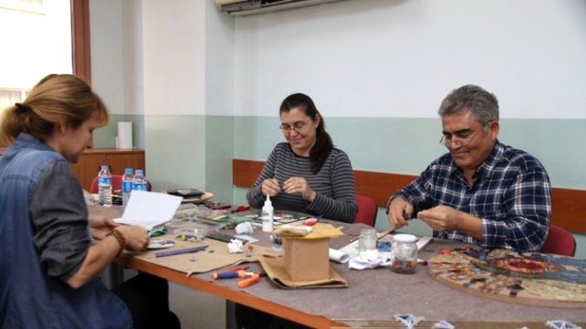 Emeklilik Günleri Camla Renkleniyor