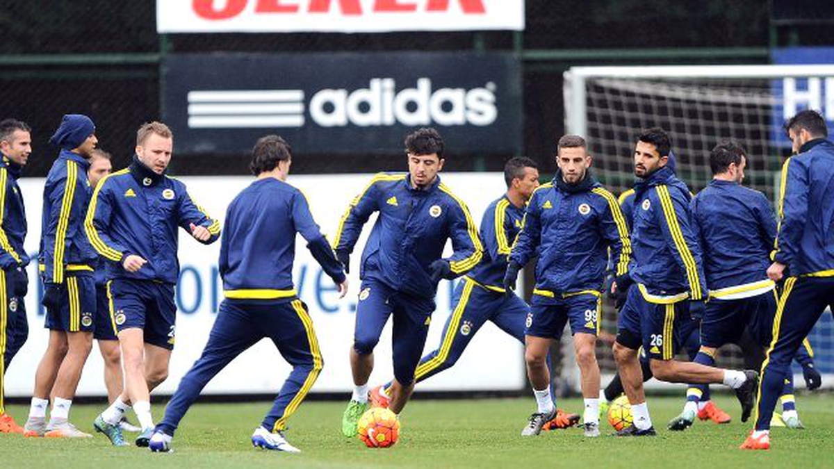 Fenerbahçe\'ye Kötü Haber Geldi