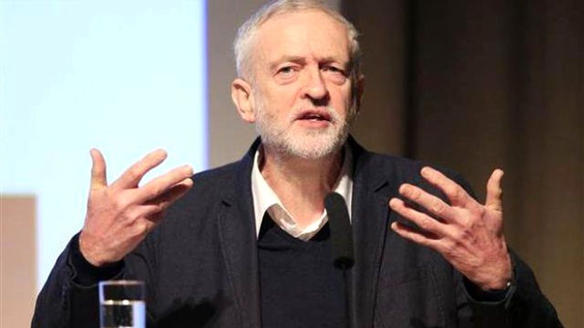 İngiltere İşçi Partisi Lideri Corbyn, Trump'ı Camiye Davet Etti