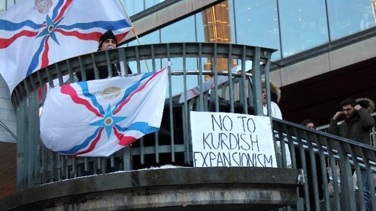 İsveç\'te Süryani ve Asuriler Pyd\'yi Lanetledi