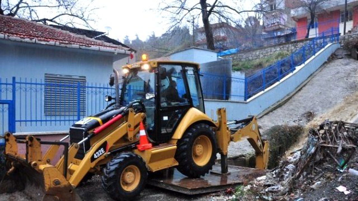 Lodos ve Yağmurun Tahribatını Büyükşehir Gideriyor