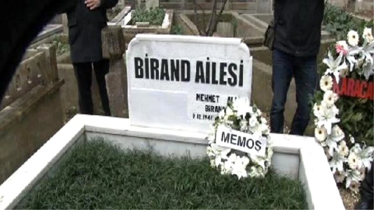 Mehmet Ali Birand Mezarı Başında Anıldı