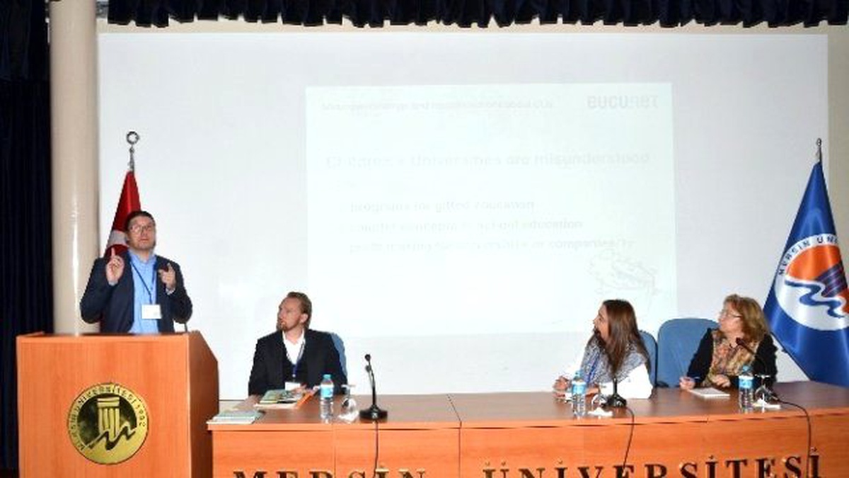 Meü\'de \'Türkiye Çocuk Üniversiteleri Çalıştayı\'