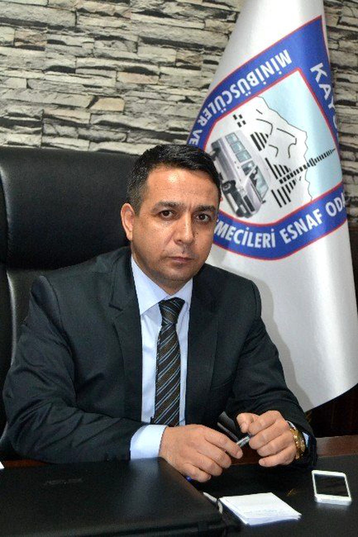Minibüsçüler Odası Başkanı Ay, Trafik Sigortasındaki Fiyat Artışına Tepki Gösterdi