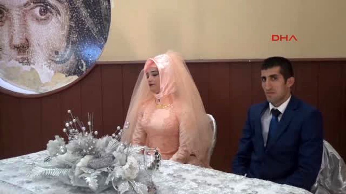 Nizip\'te İşitme Engelli Çift Nişanlandı
