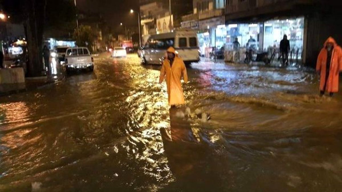 Salihli\'yi Sağanak Vurdu