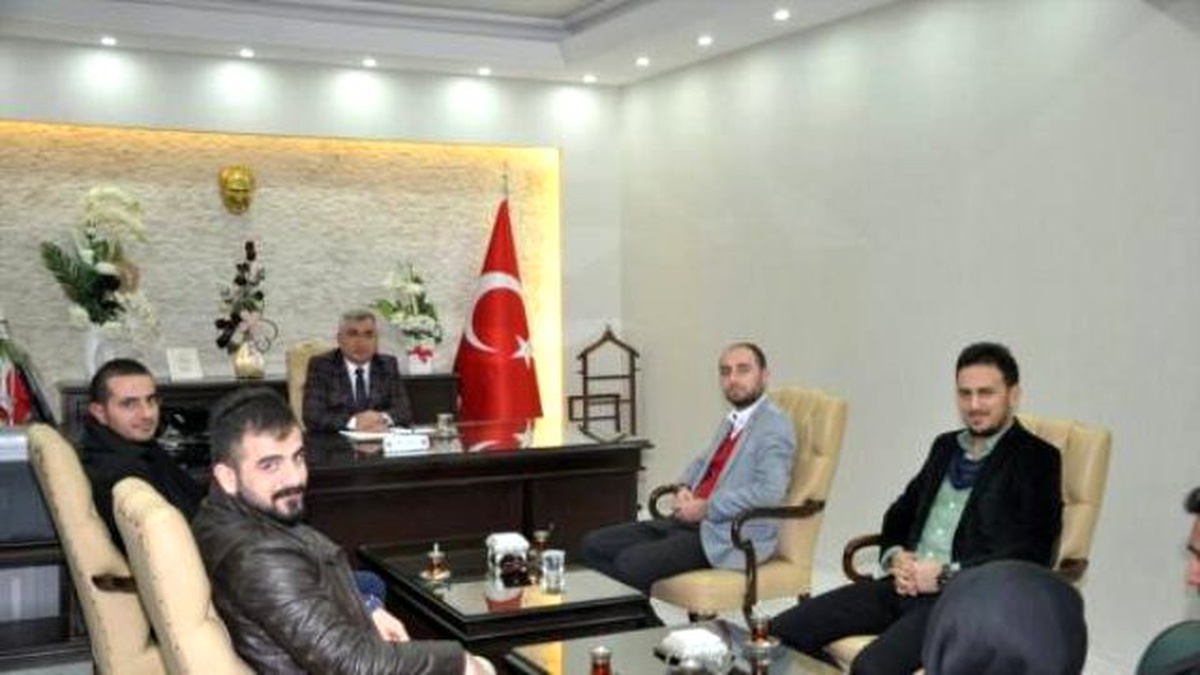 TGK\'lı Gençler, Milli Eğitim Müdürü Aslan\'ı Ziyaret Etti