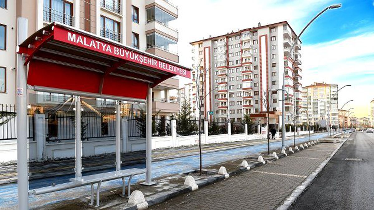 200 Adet Yeni Otobüs Durağı Kabini