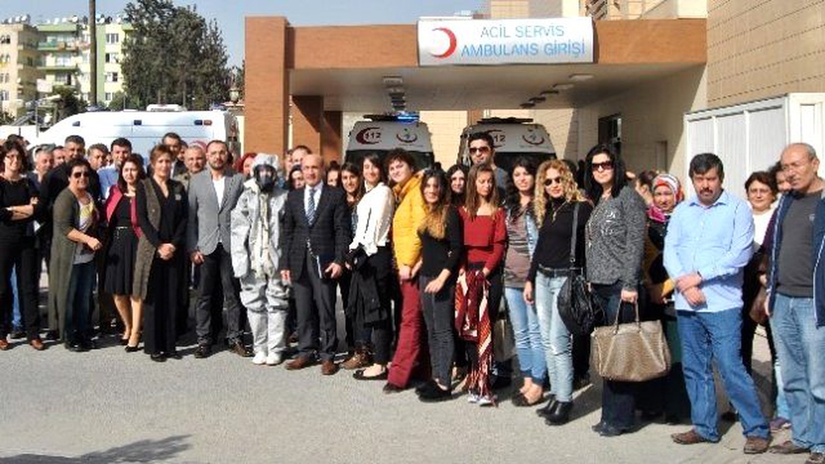 Adana\'da Sağlık Çalışanlarına Kbrn Tehlikelere Karşı Eğitim