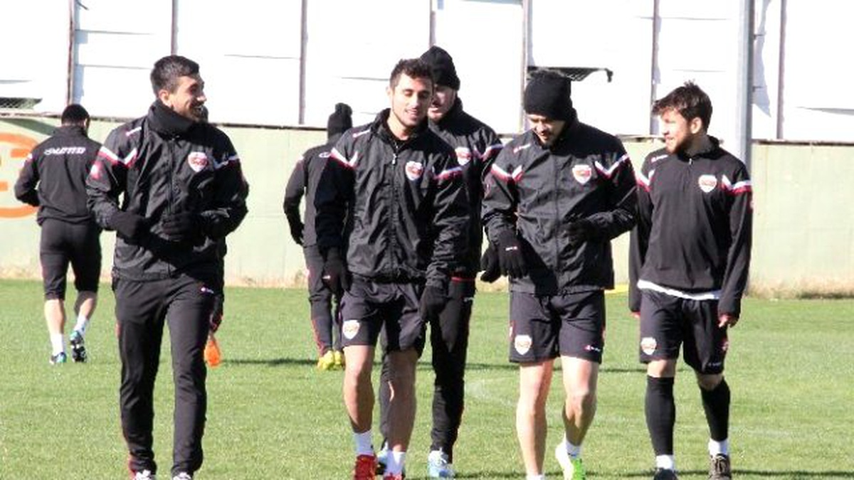 Adanaspor\'da Gözler Kupaya Çevrildi