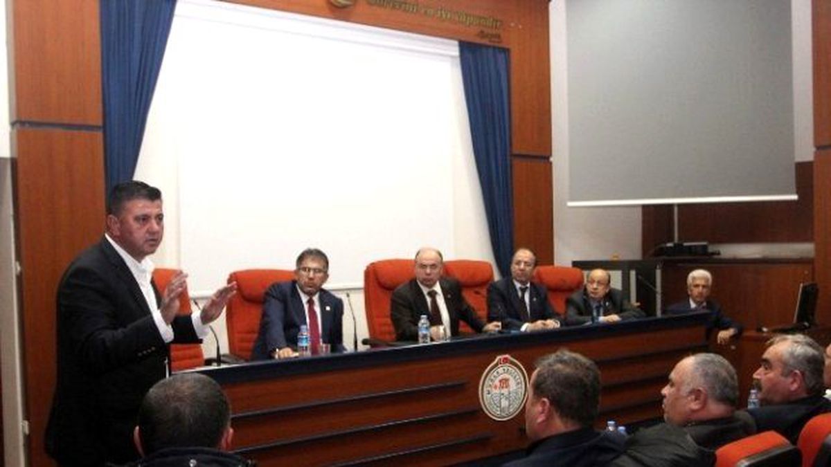 Ak Parti, Vali Çiçek ile Şoförleri Buluşturdu