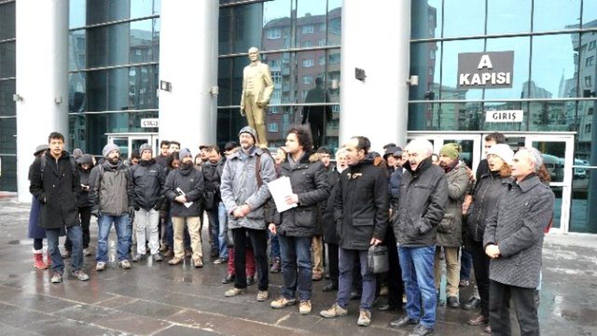 Akademisyenlerden Sedat Peker\'e Suç Duyurusu