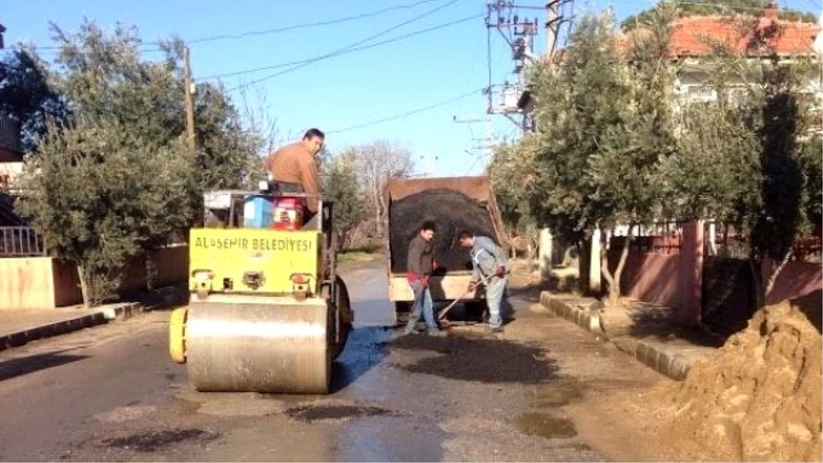 Alaşehir Belediyesi Asfalt ve Bordür Çalışmalarını Sürdürüyor