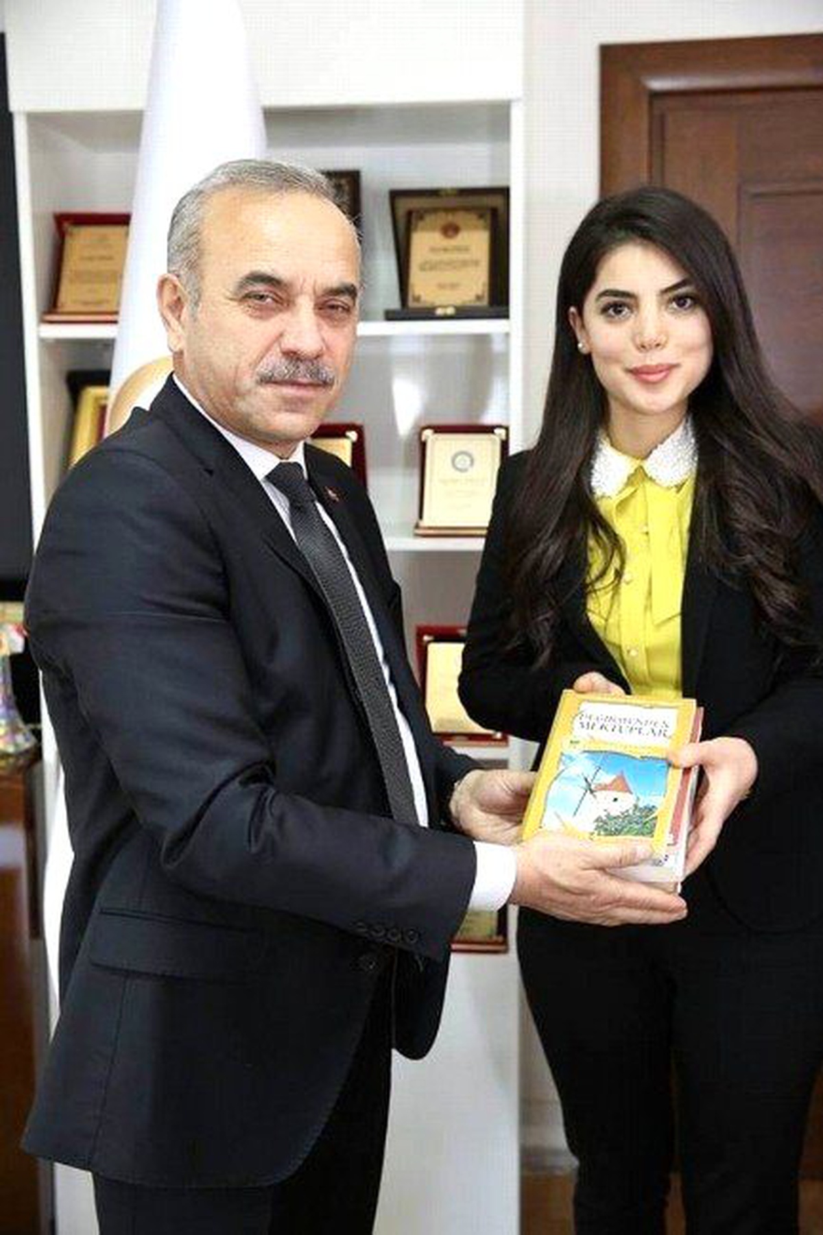Altınordu Belediyesi\'nden \'Sevgi ve Kardeşlik Kütüphanesi\'ne Destek
