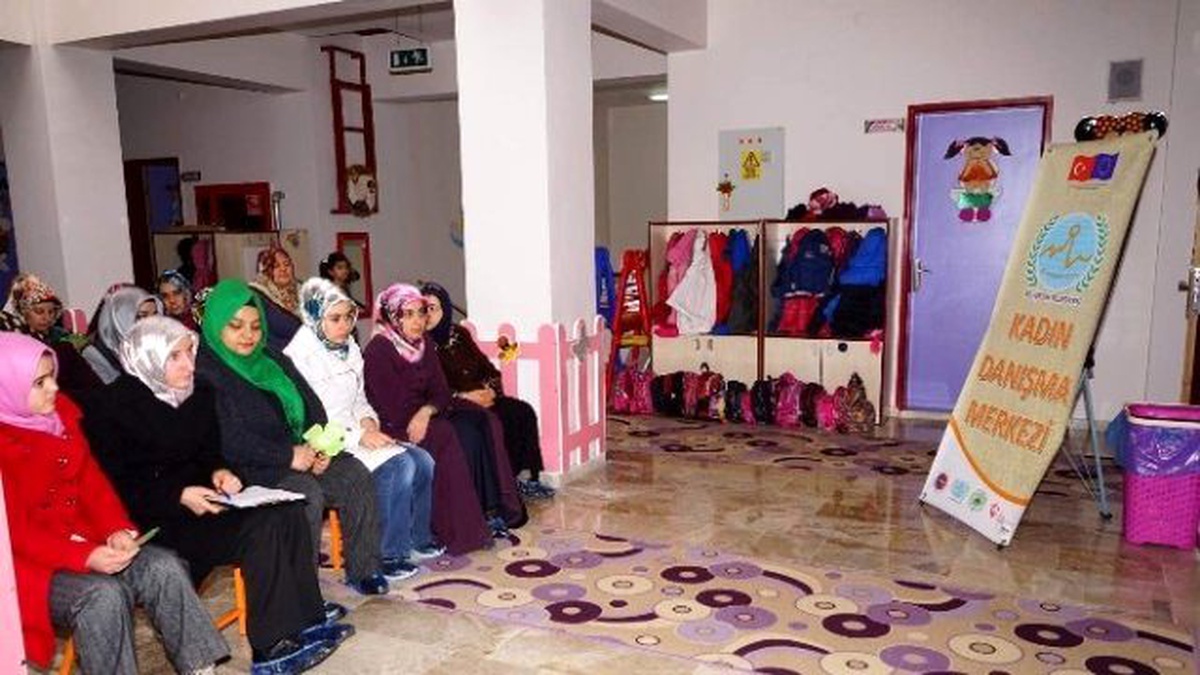 Anaokulu Öğrenci Velilerine Kadın Danışma Merkezi\'nden Eğitim