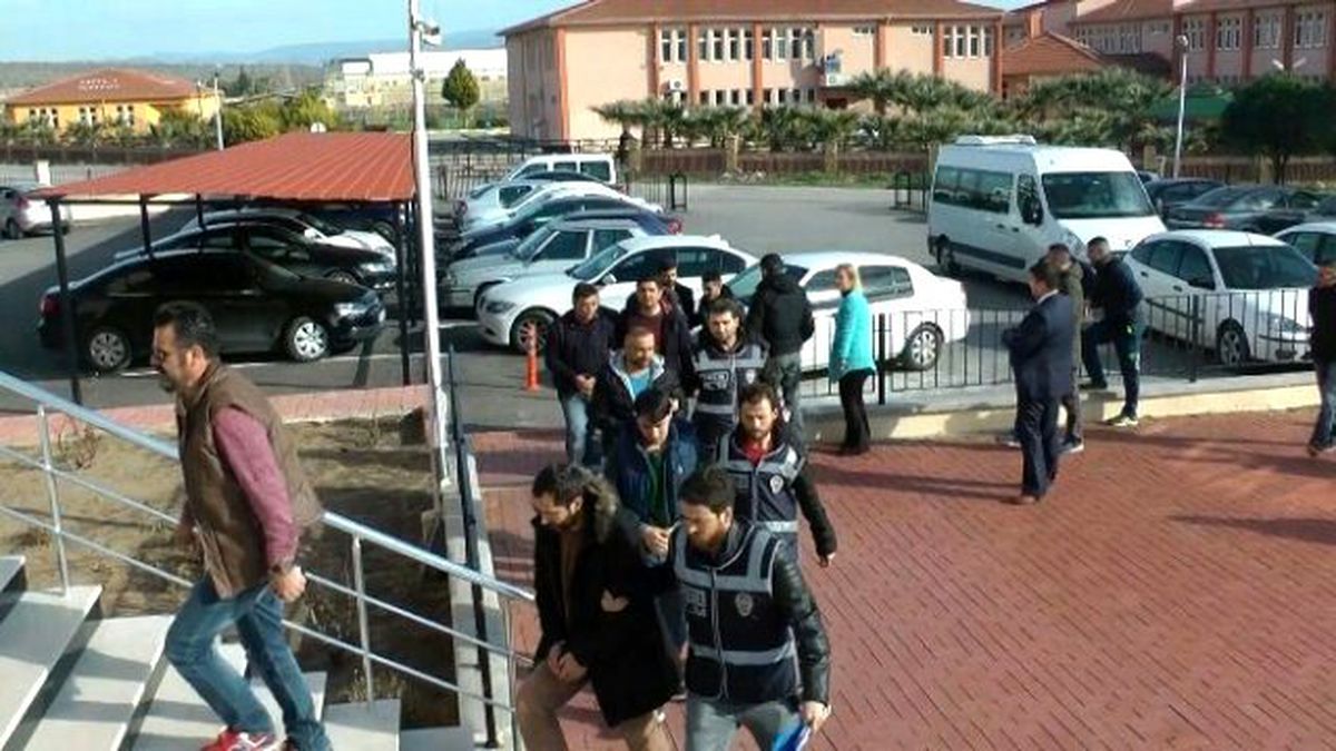 Balıkesir\'de İnsan Tacirlerine Darbe