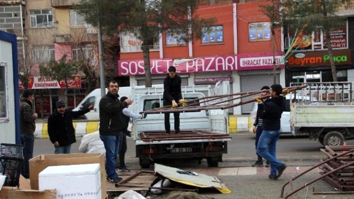 Batman\'da Yardım Çadırı Kaldırıldı