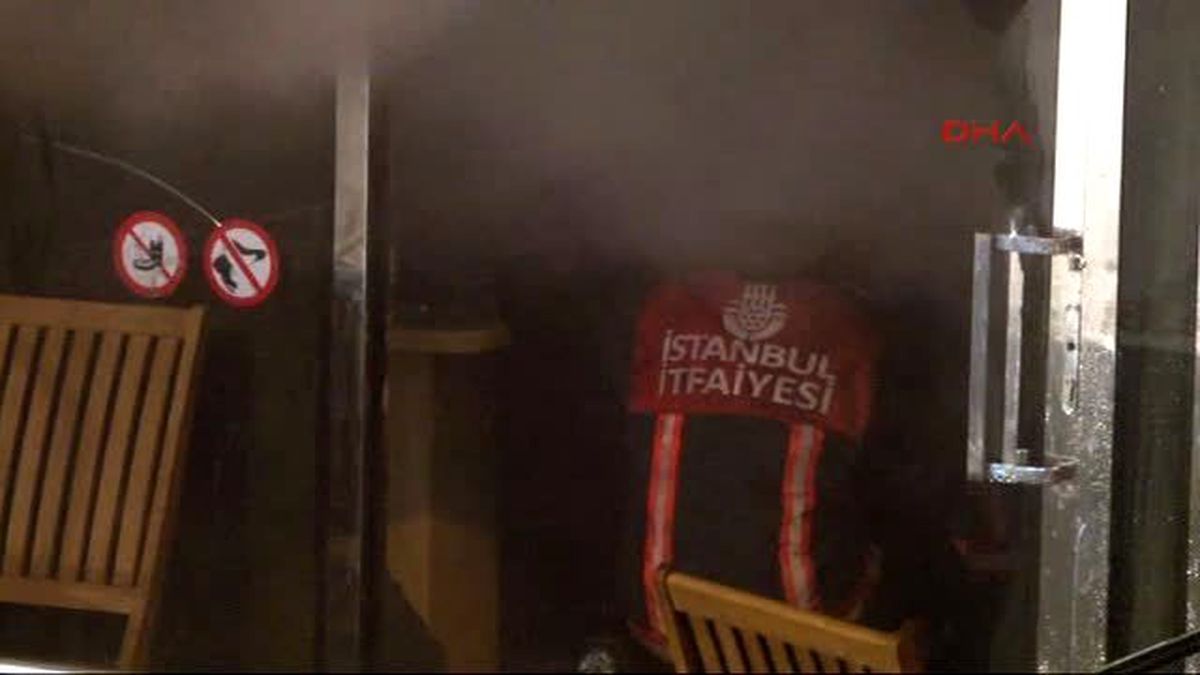 Bebek Sahilinde Yat Yangını