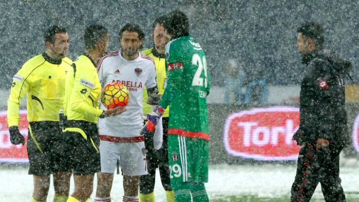 Bu Maç Nasıl Ertelendi?