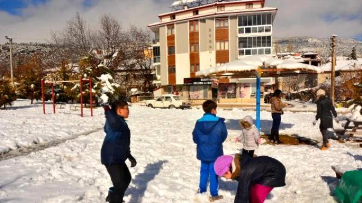 Çameli\'de Okullara 1 Günlük Kar Tatili (2)