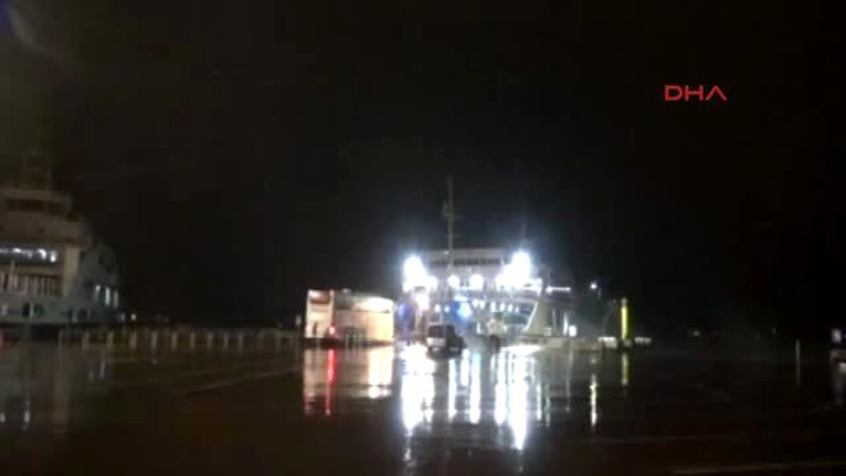 Çanakkale\'de Beklenen Kar Yağışı Başladı
