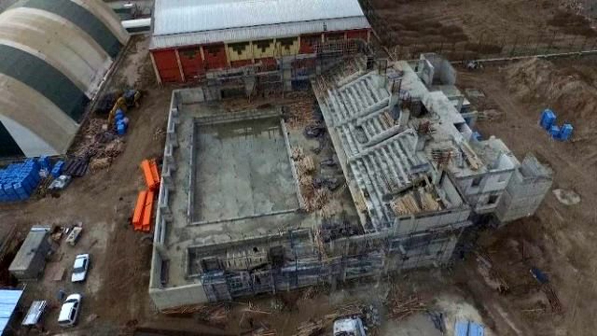 Çumra\'da Yarı Olimpik Yüzme Havuzu İnşaatı Devam Ediyor
