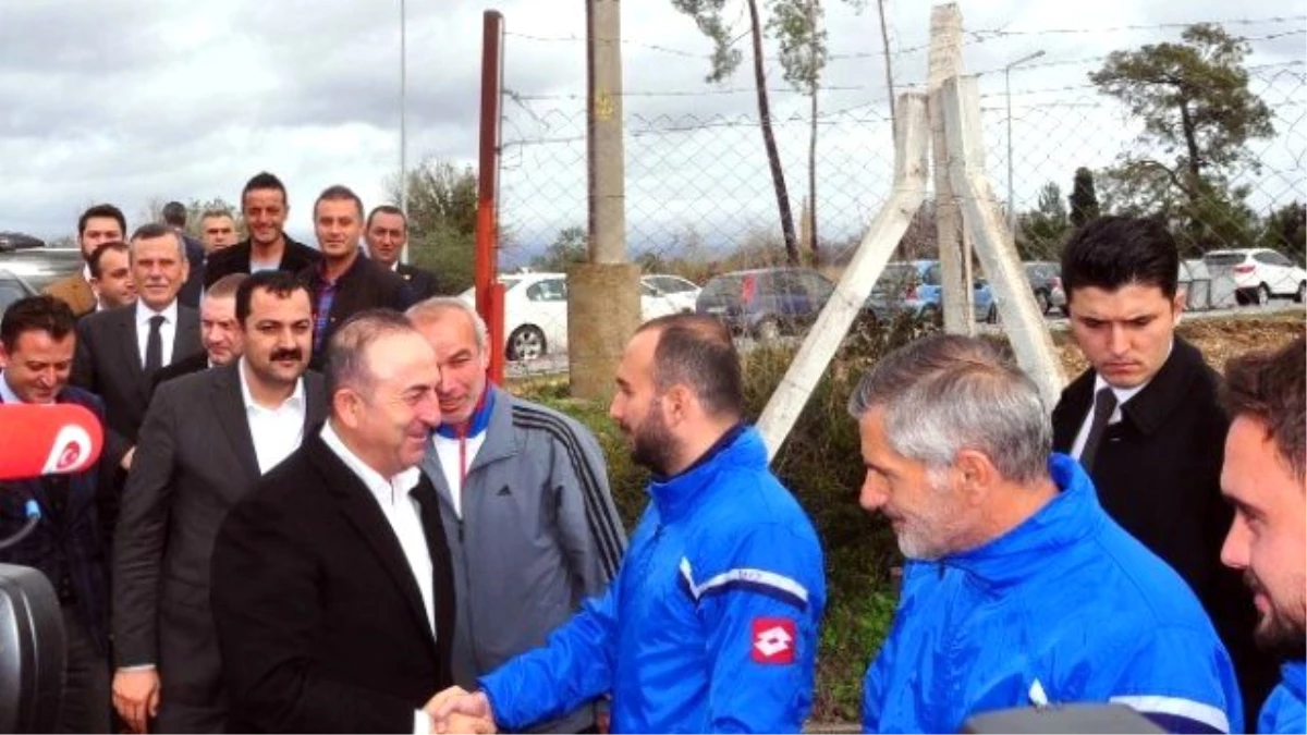 Dışişleri Bakanı Çavuşoğlu\'ndan Manavgatspor\'a Tesis ve Destek Sözü
