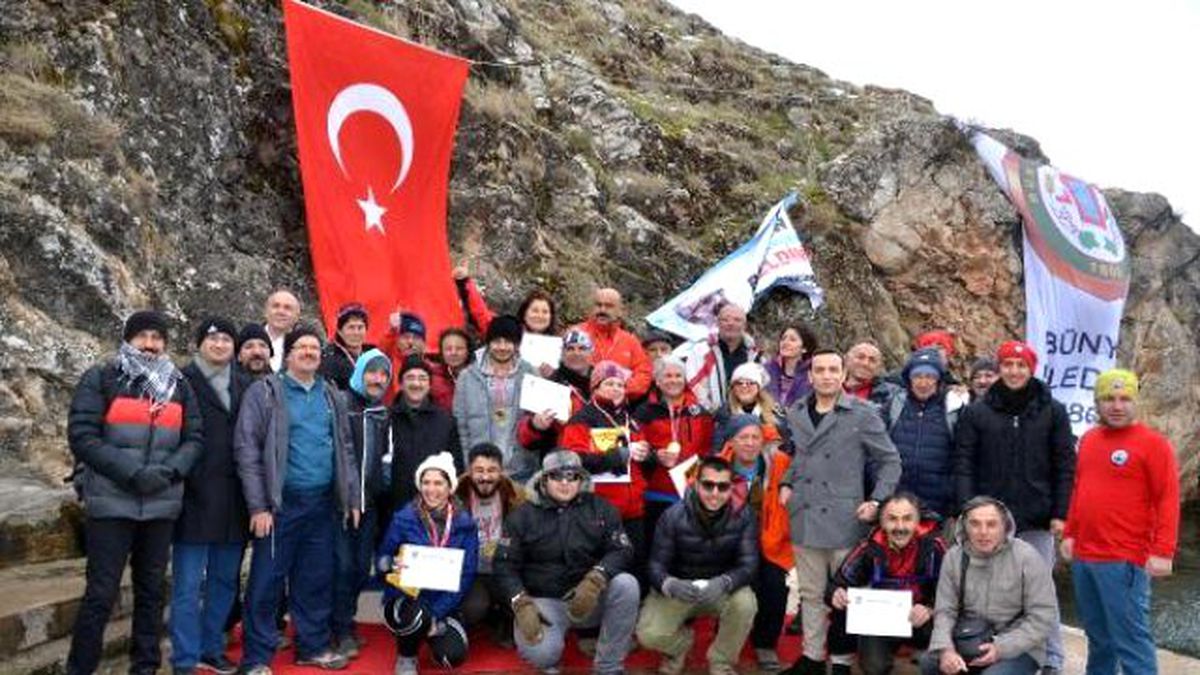 Eksi 6 Derecede Yüzme Şenliği