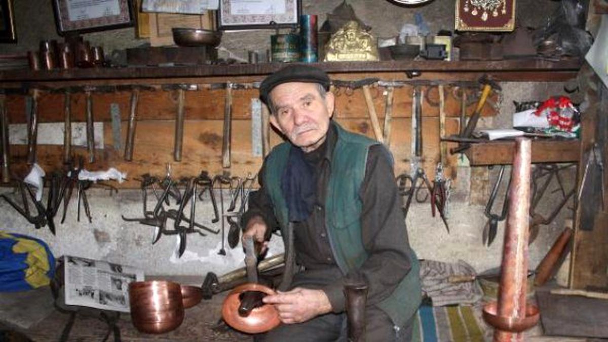 Gırtlak Kanserine Rağmen Mesleğini Bırakmadı