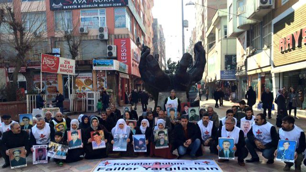 İHD Yöneticilerinden Akademisyenlere Destek Açıklaması