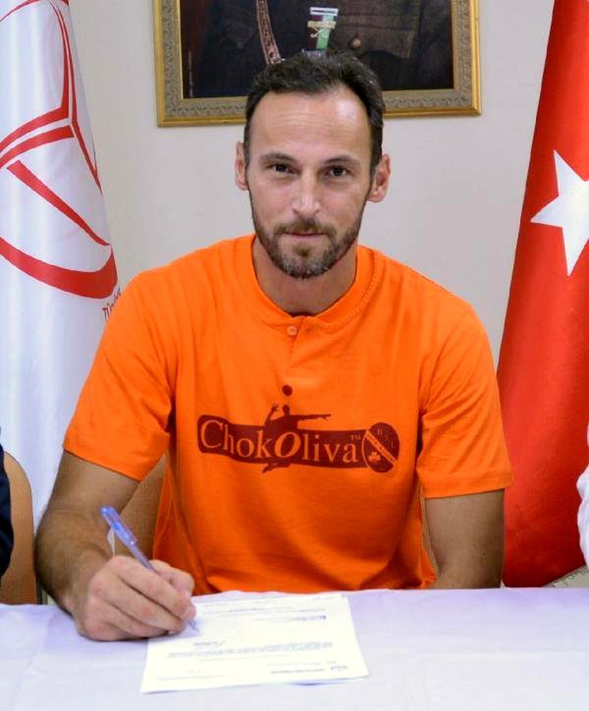 İzmir Bal Spor Öner\'le Yollarını Ayırdı