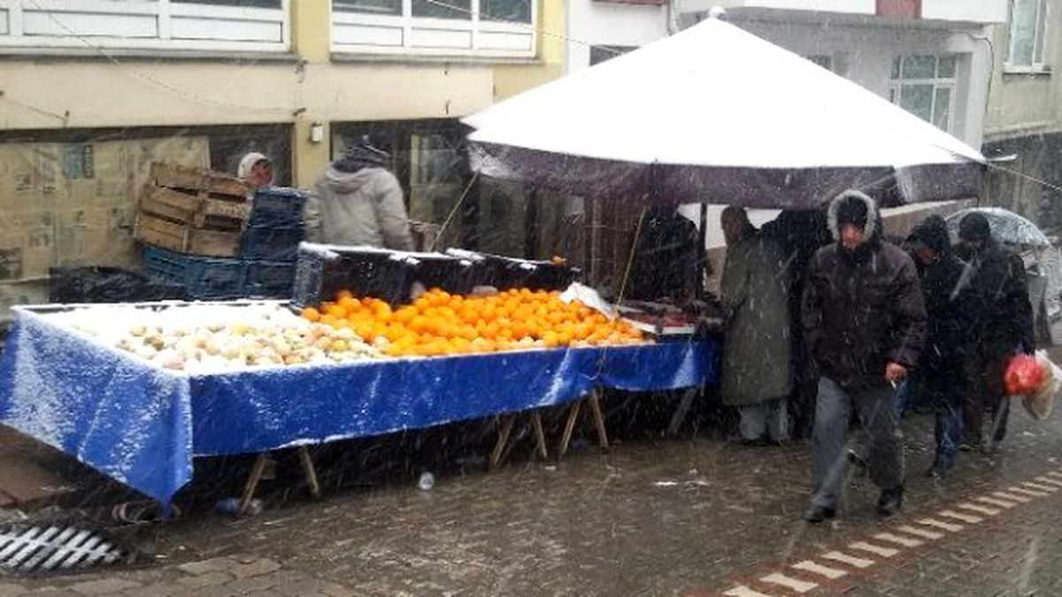 Kar Pazarı da Vurdu
