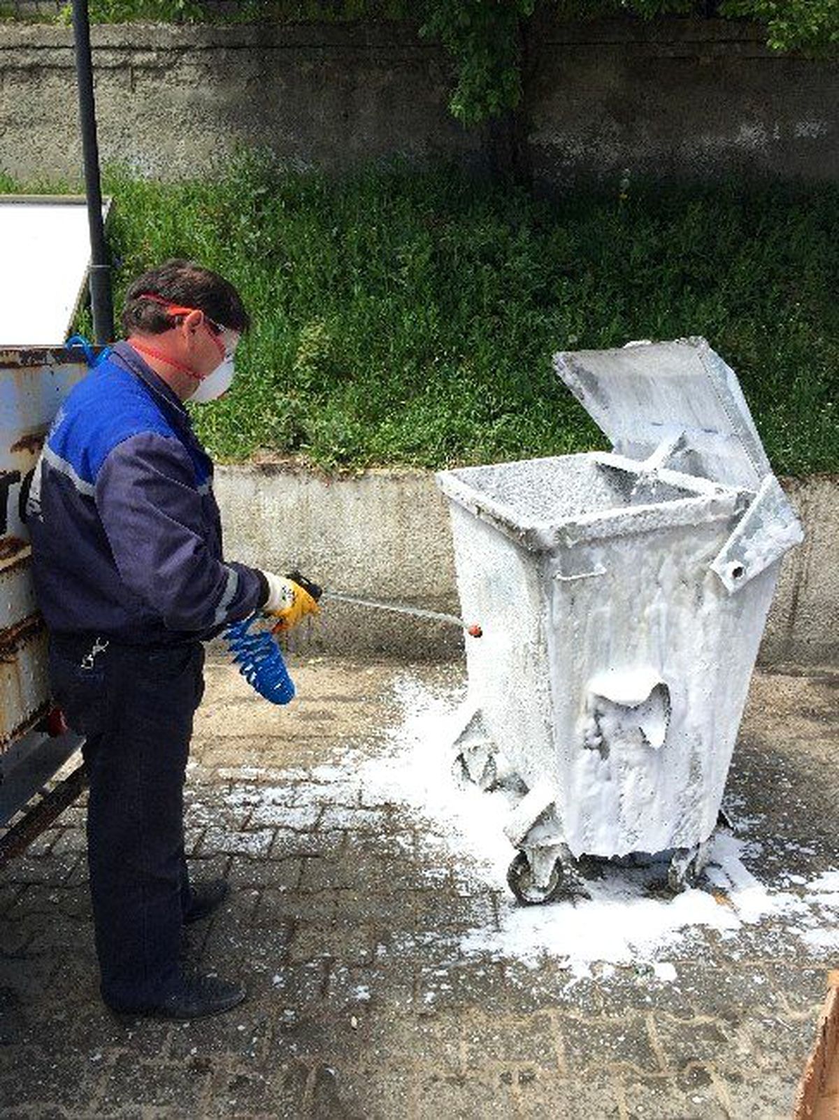 Kastamonu Belediyesi, Çöp Konteynırlarını Temizledi