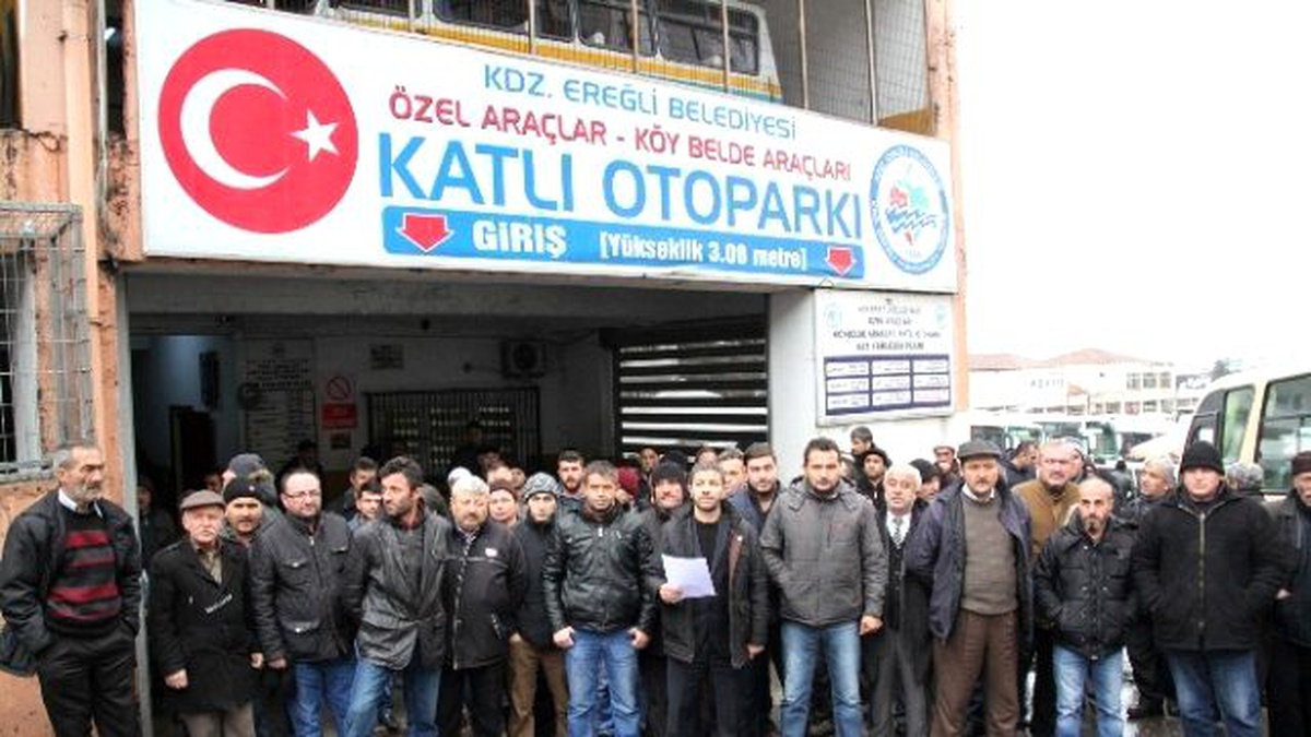 Katlı Otoparkı Yıkım Kararına Minibüsçüler Tepki Gösterdi