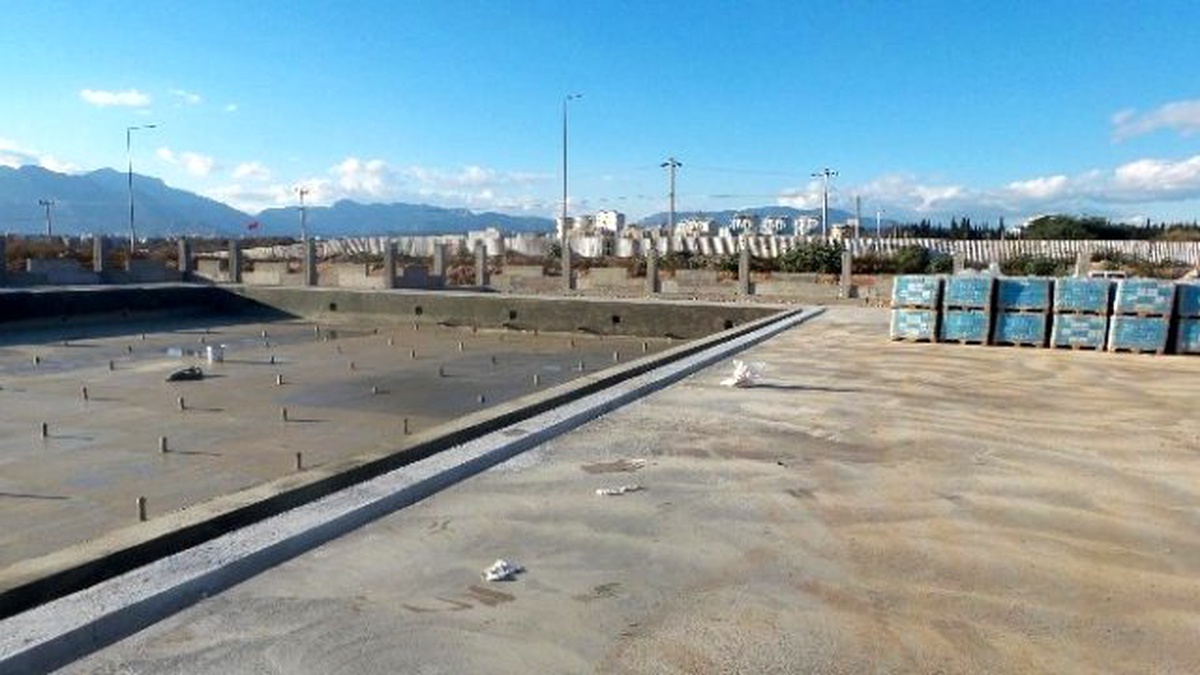 Kepez\'de Mahalle Yüzme Havuzlarının İlki Tamamlanıyor