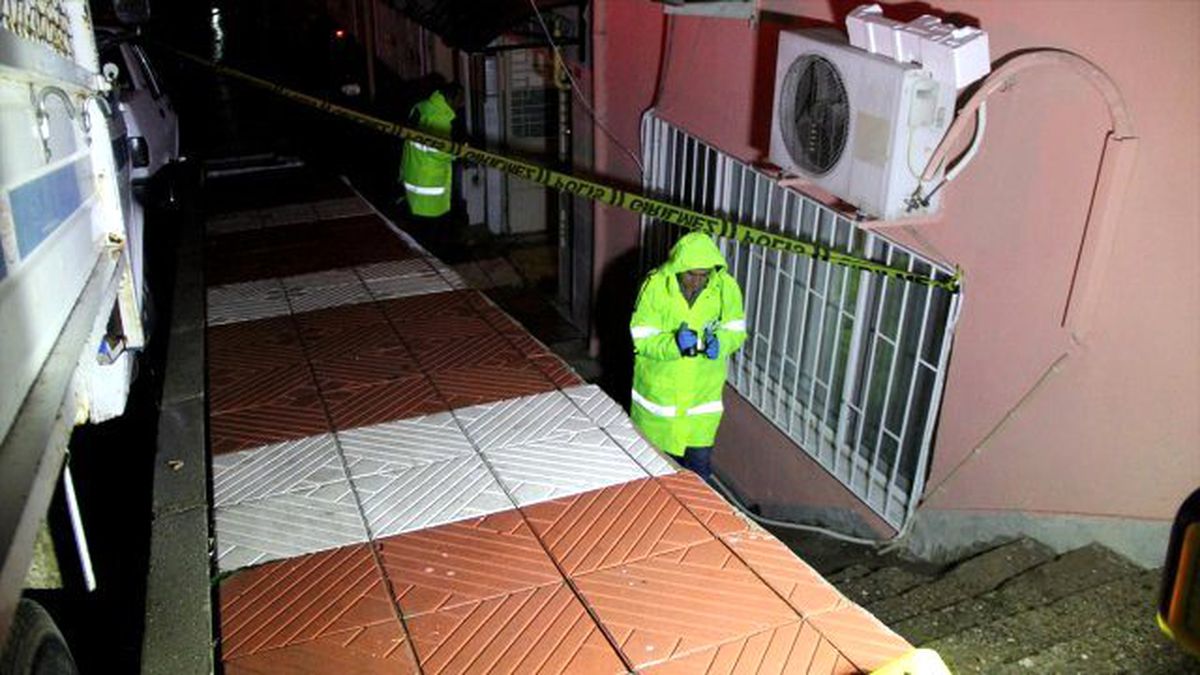 Talihsiz Kadın Sokak Ortasında Ayrı Yaşadığı Eşi Tarafından Vuruldu