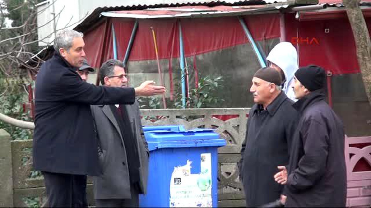 Kocaeli Kahveciyi Bacaklarından Vurup, Polisi Aradı