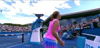 Kuznetsova Fırtına Gibi Başladı