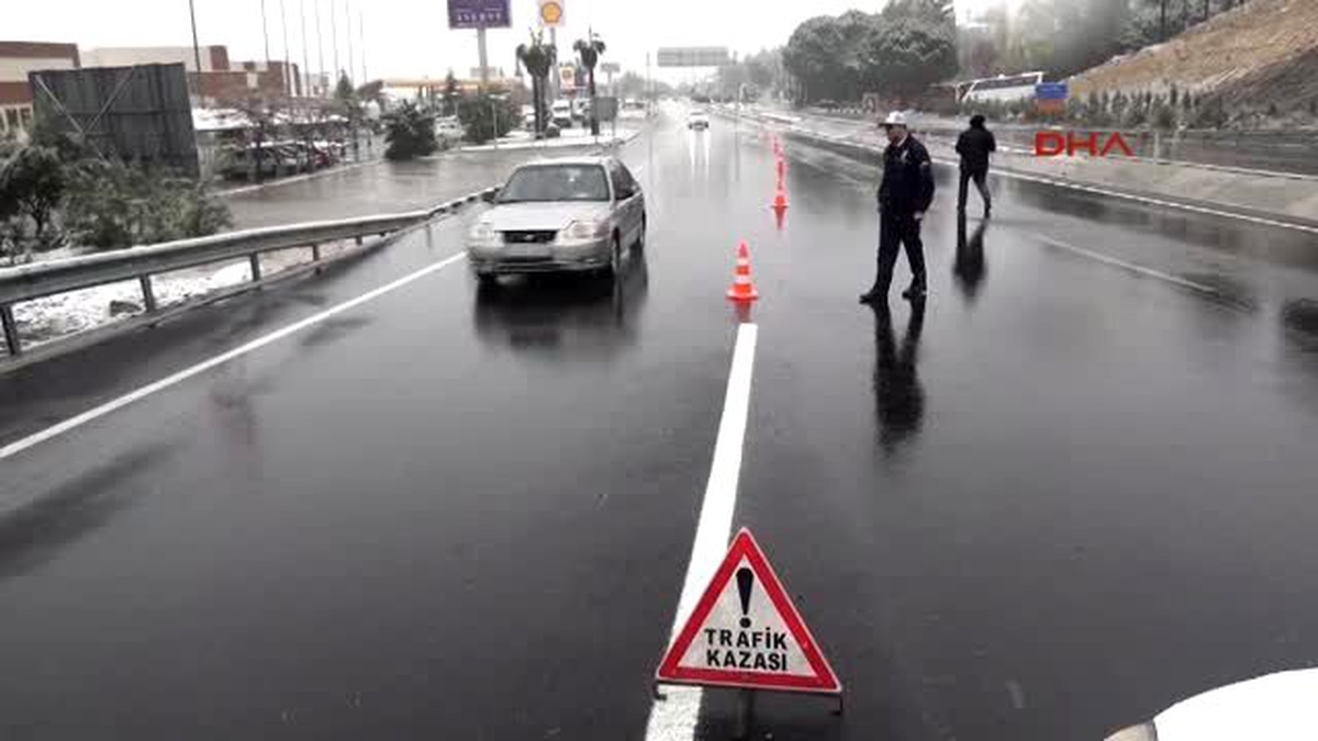 Manisa Kar Yağışıyla Manisa\'nın Yüksek Kesimleri Beyaza Büründü