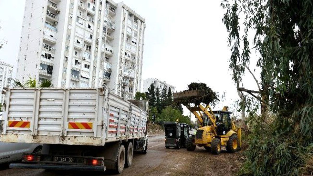 Muratpaşa Ekipleri 24 Saat Görev Yaptı