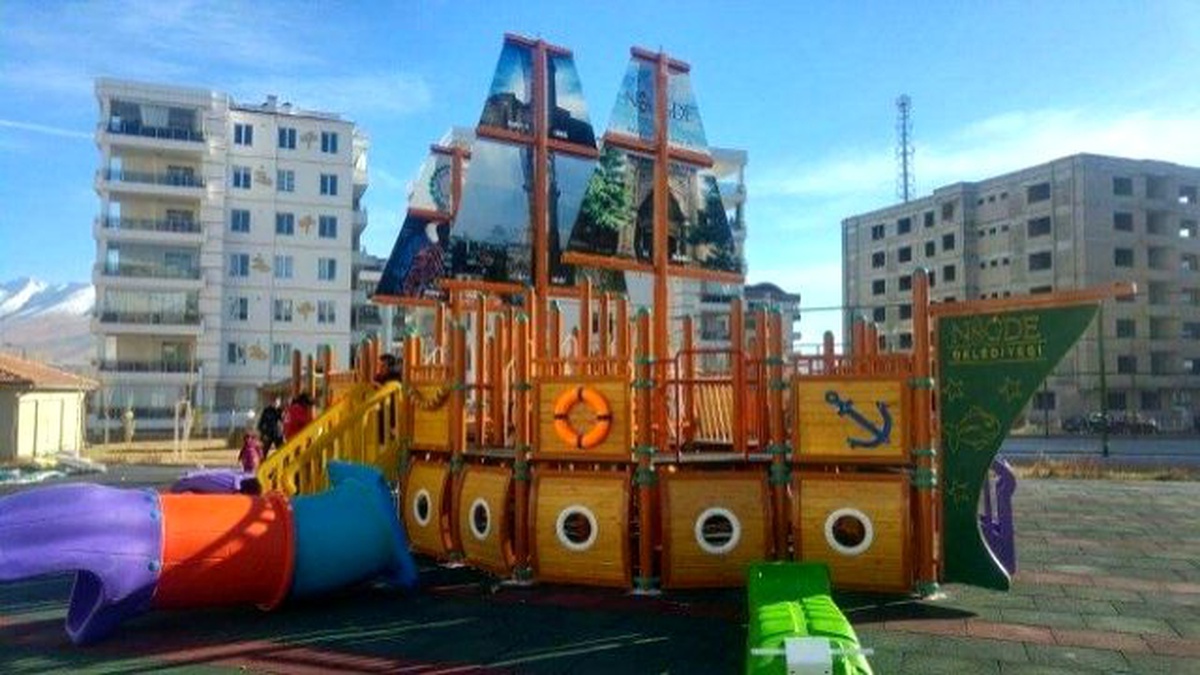 Niğde\'ye Yeni Nesil Çocuk Oyun Parkları