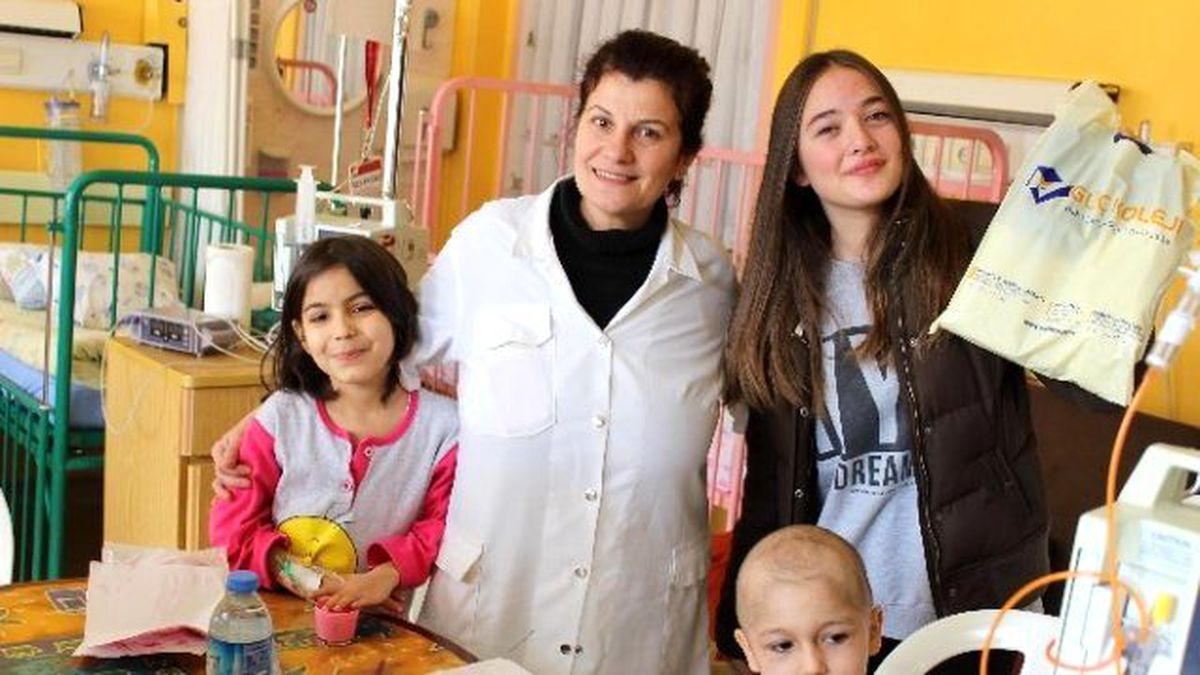 Öğrencilerden Hasta Çocuklara Oyuncak