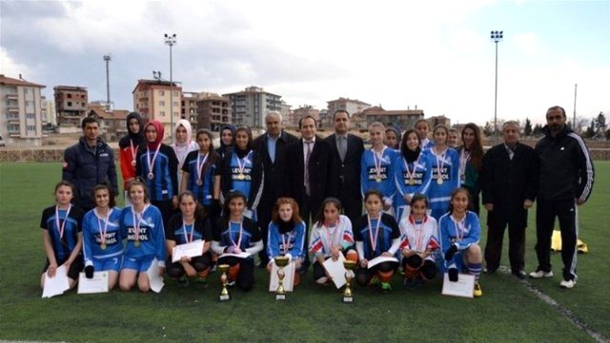 Okullar Arası Genç Kızlar Futbol Müsabakaları Sona Erdi