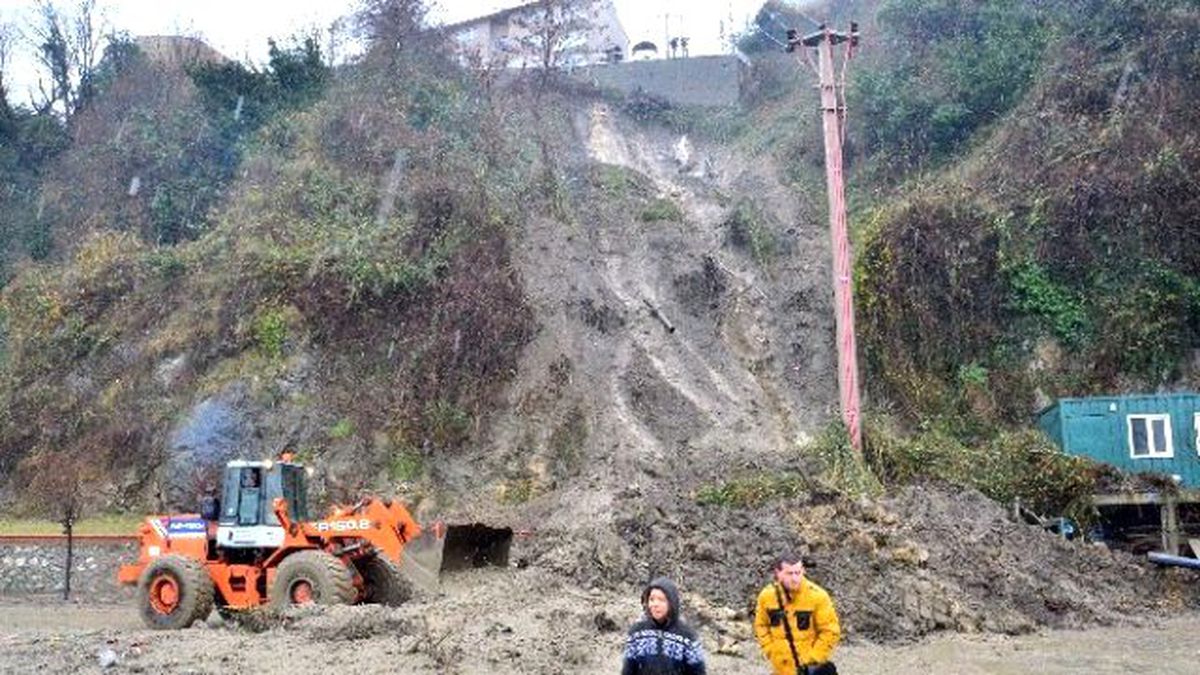 Otobüs Terminalinin Yakınında Heyelan