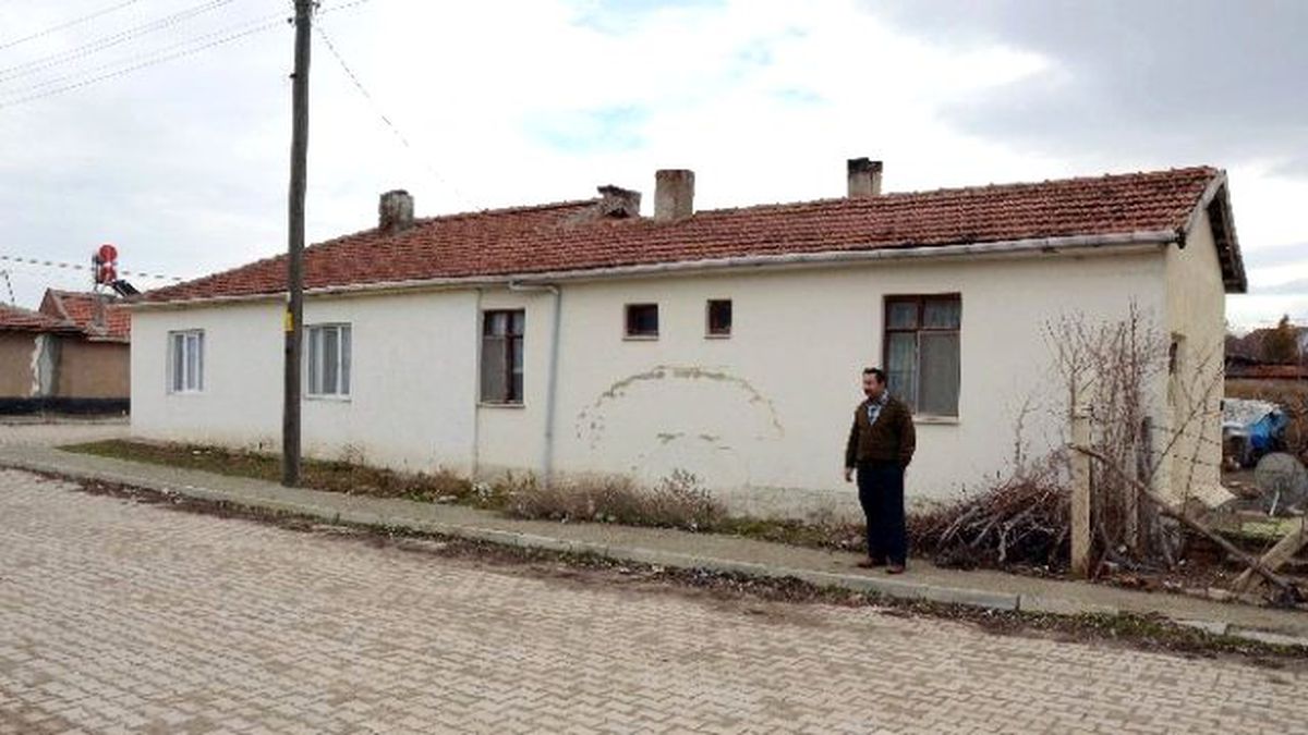 Evlerini Sel Basınca Eski Sağlık Ocağı Yeni Yuvaları Oldu