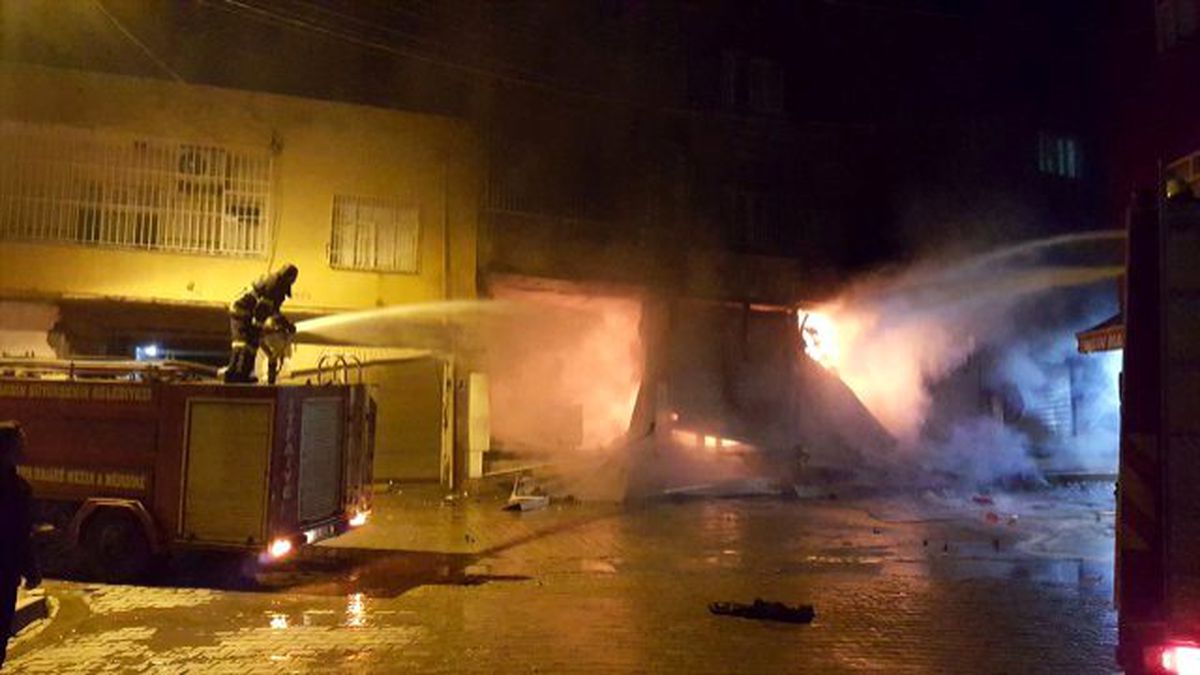 PKK'nın Roketatarlı Saldırısı Polis Aracının Kamerasına Yansıdı